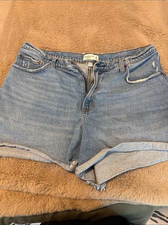 Abercrombie & Fitch Pants - Abercrombie Curve Love Dad Short
